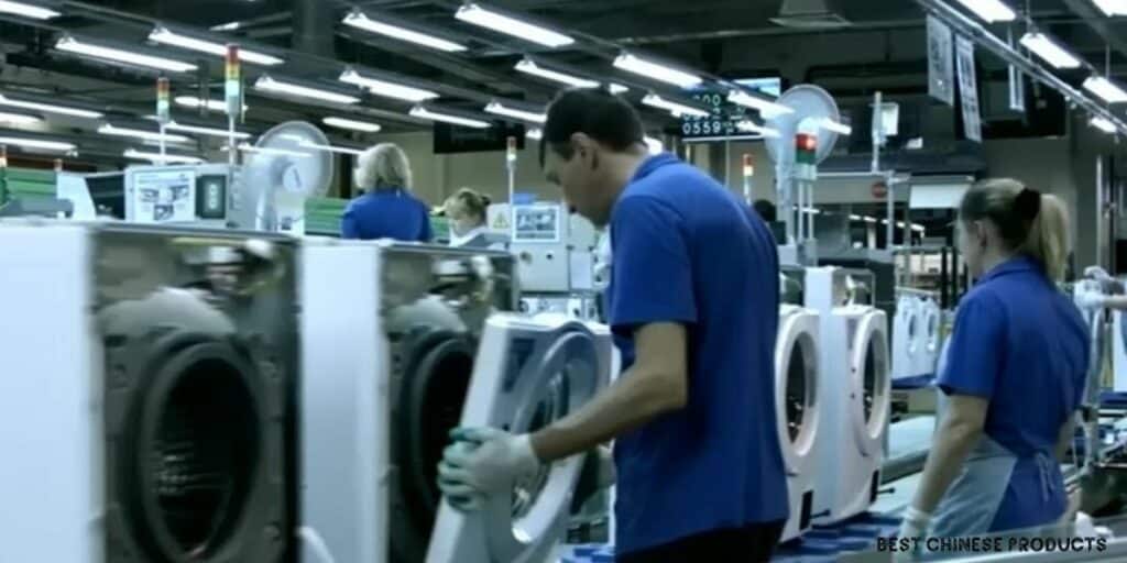 Quels sont les défis liés à la fabrication des lave-linge Samsung en Chine ?